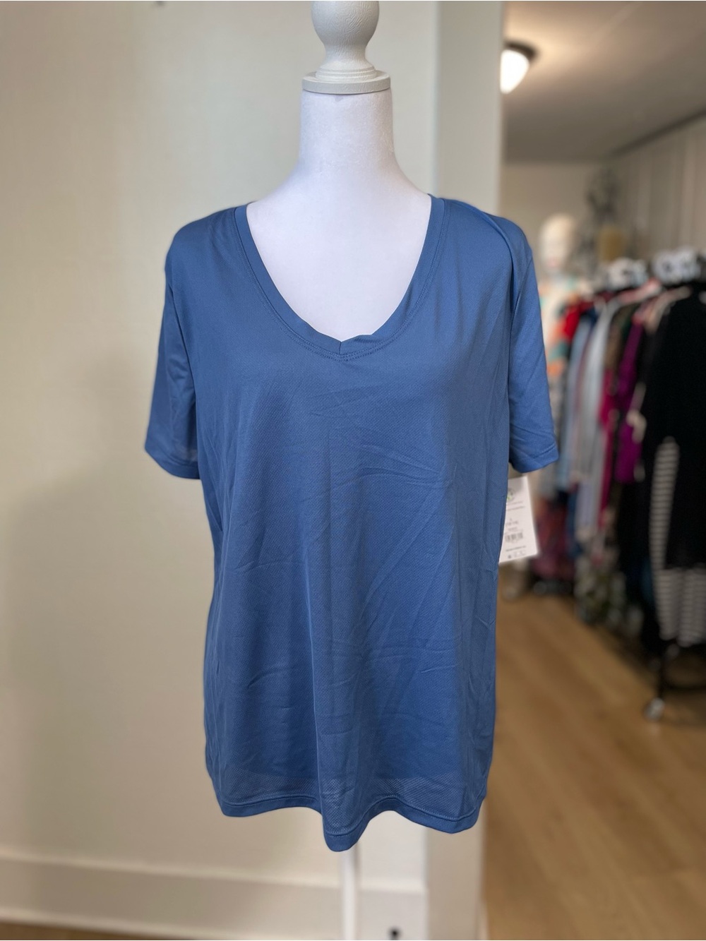 Athletic Works Blue V-Neck Short Sleeve Tee